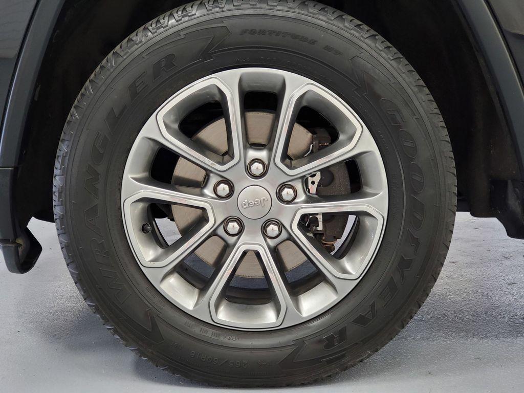 used 2014 Jeep Grand Cherokee car, priced at $14,968