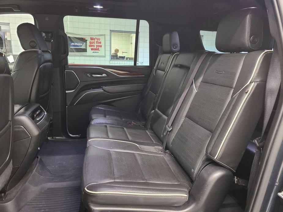 used 2022 Cadillac Escalade ESV car, priced at $59,968