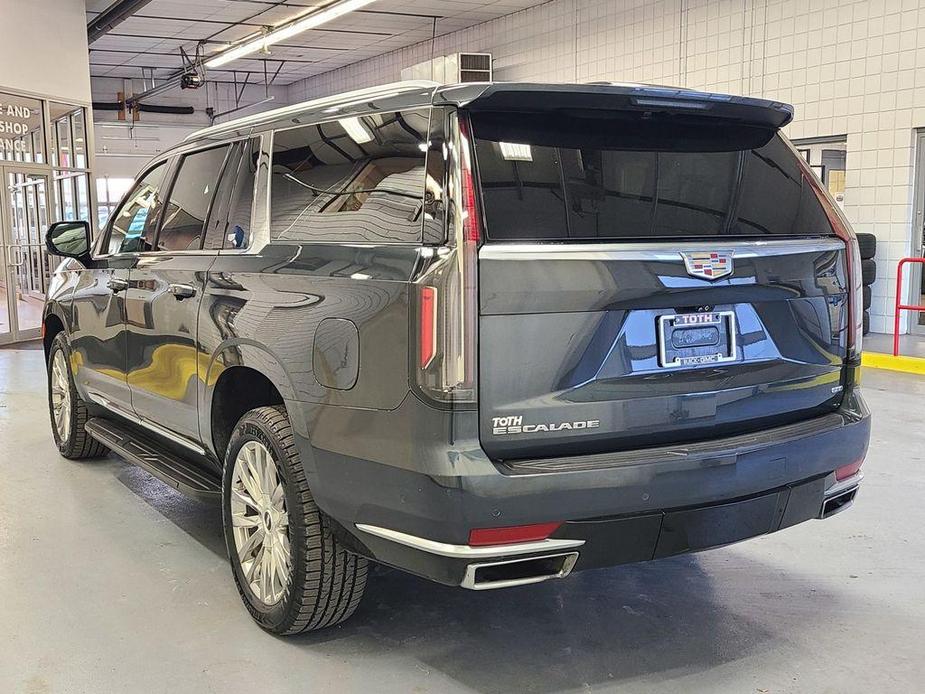 used 2022 Cadillac Escalade ESV car, priced at $56,493