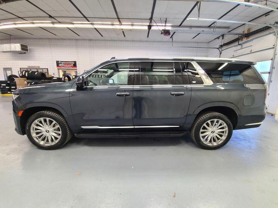 used 2022 Cadillac Escalade ESV car, priced at $56,493