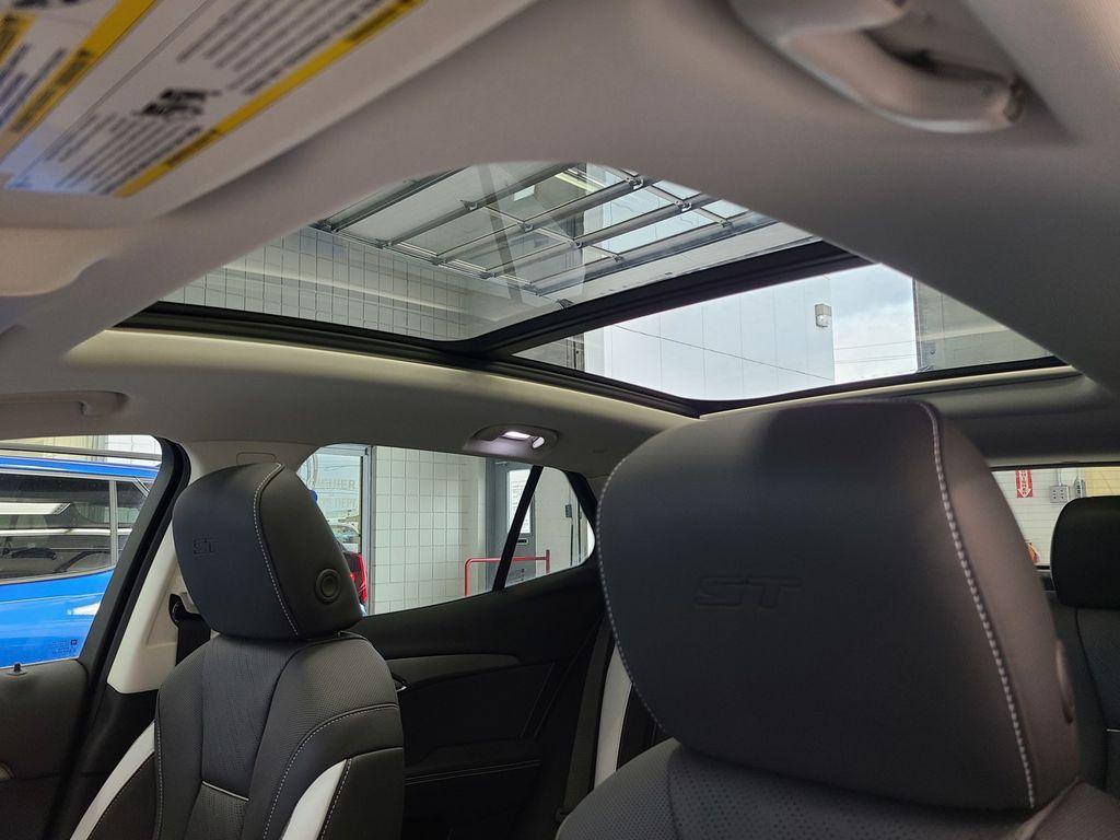 new 2025 Buick Envision car, priced at $45,235