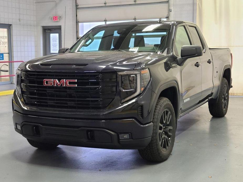 new 2025 GMC Sierra 1500 car, priced at $59,120