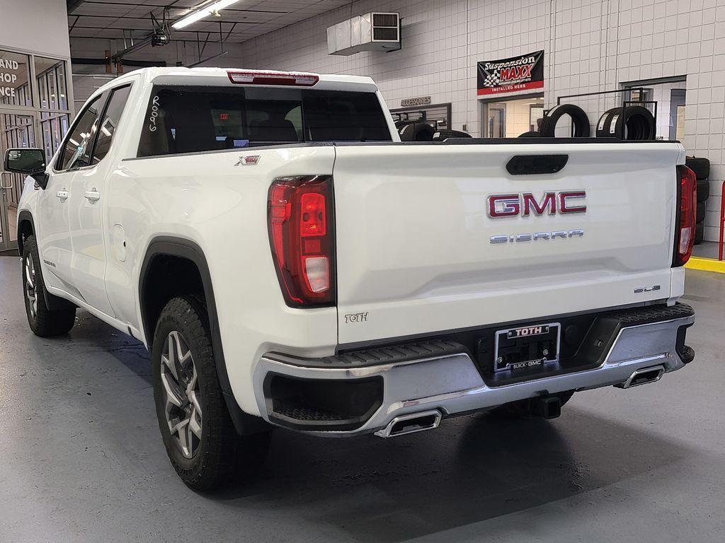 new 2025 GMC Sierra 1500 car, priced at $52,040