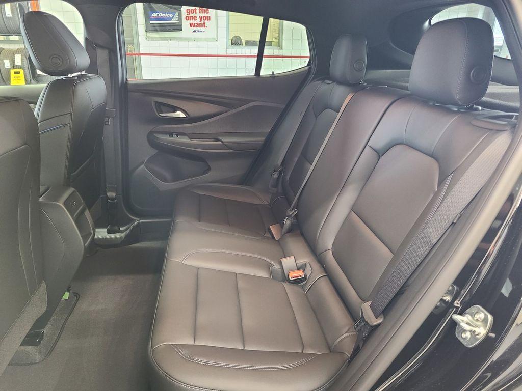 new 2025 Buick Envista car, priced at $30,070