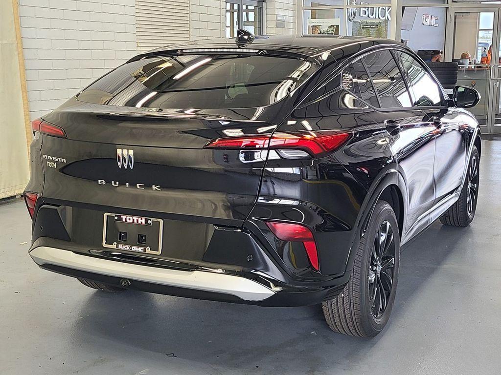 new 2025 Buick Envista car, priced at $30,070