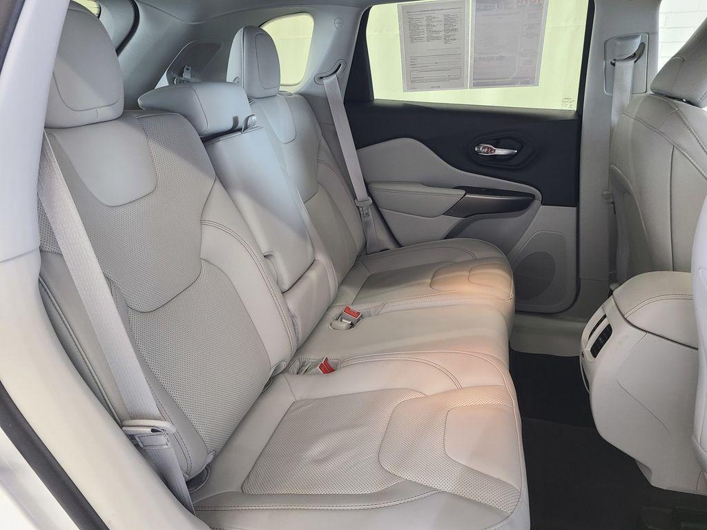 used 2022 Jeep Cherokee car, priced at $21,993