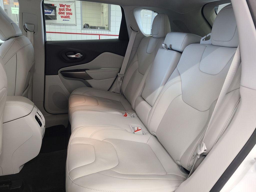 used 2022 Jeep Cherokee car, priced at $21,993