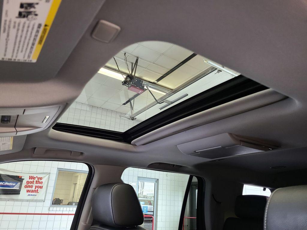 used 2017 GMC Yukon car, priced at $24,593