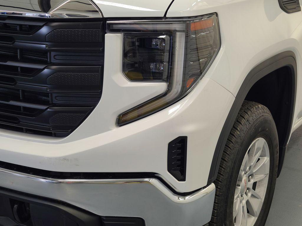new 2025 GMC Sierra 1500 car, priced at $45,295
