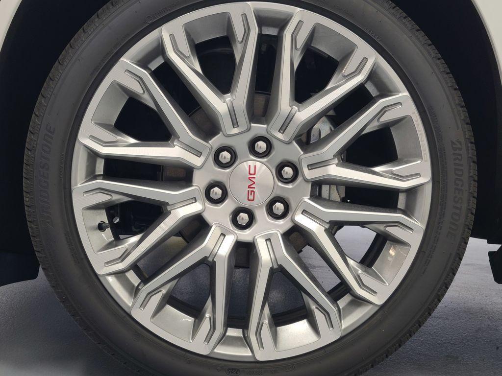 new 2025 GMC Yukon car, priced at $93,919