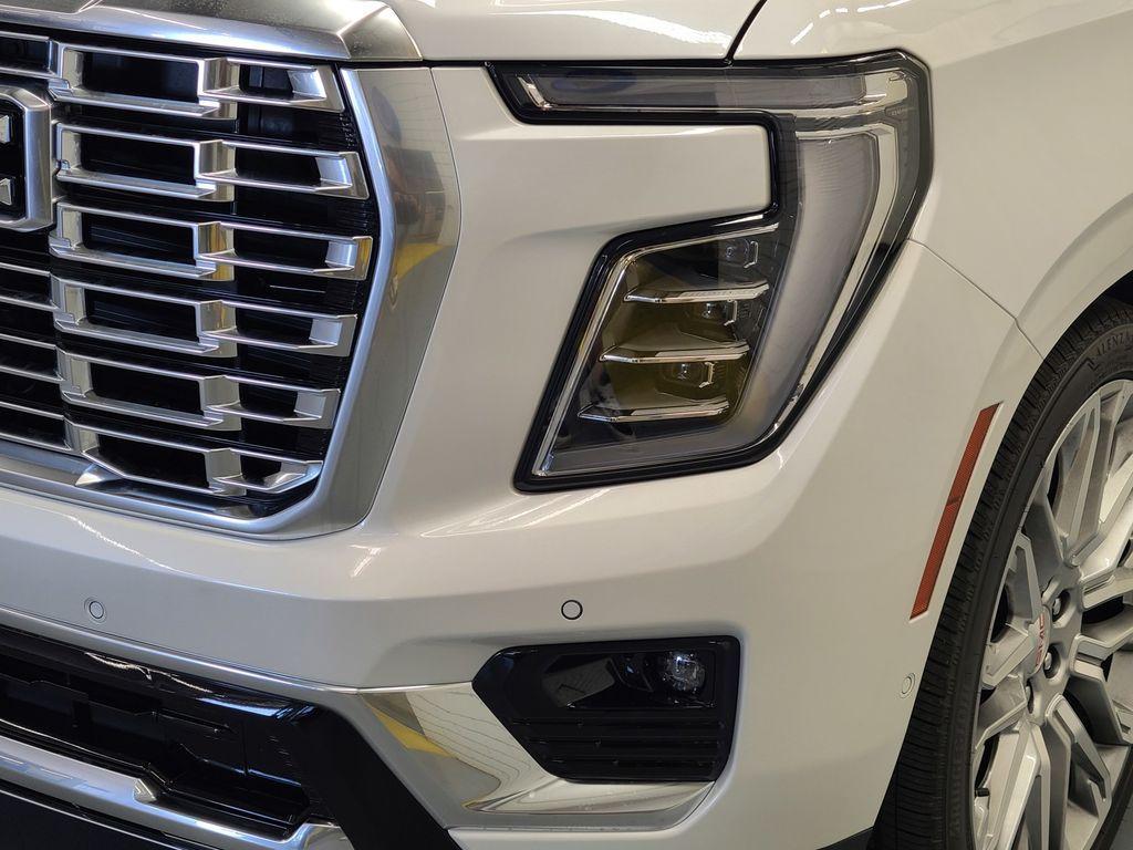 new 2025 GMC Yukon car, priced at $93,919