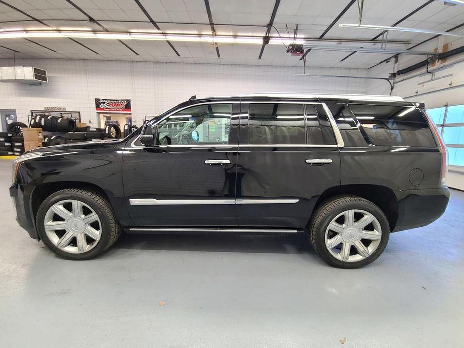 used 2015 Cadillac Escalade car, priced at $31,968