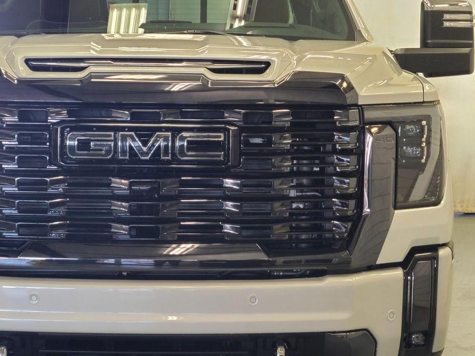 new 2024 GMC Sierra 2500 car, priced at $92,035