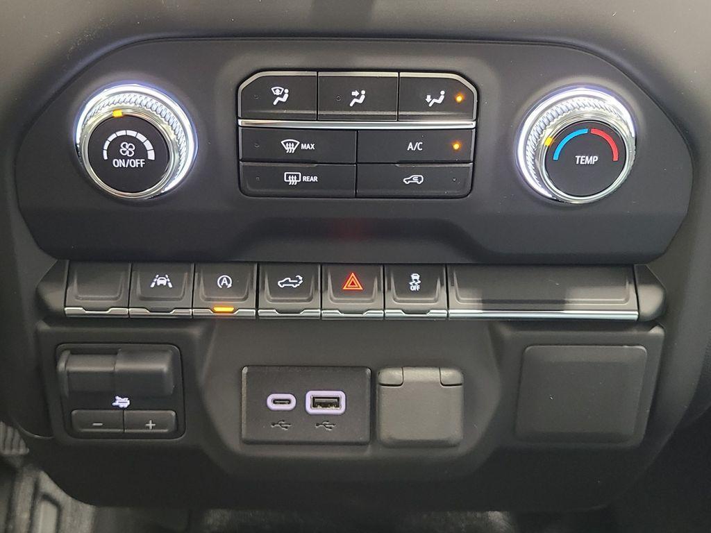 new 2025 GMC Sierra 1500 car, priced at $44,605