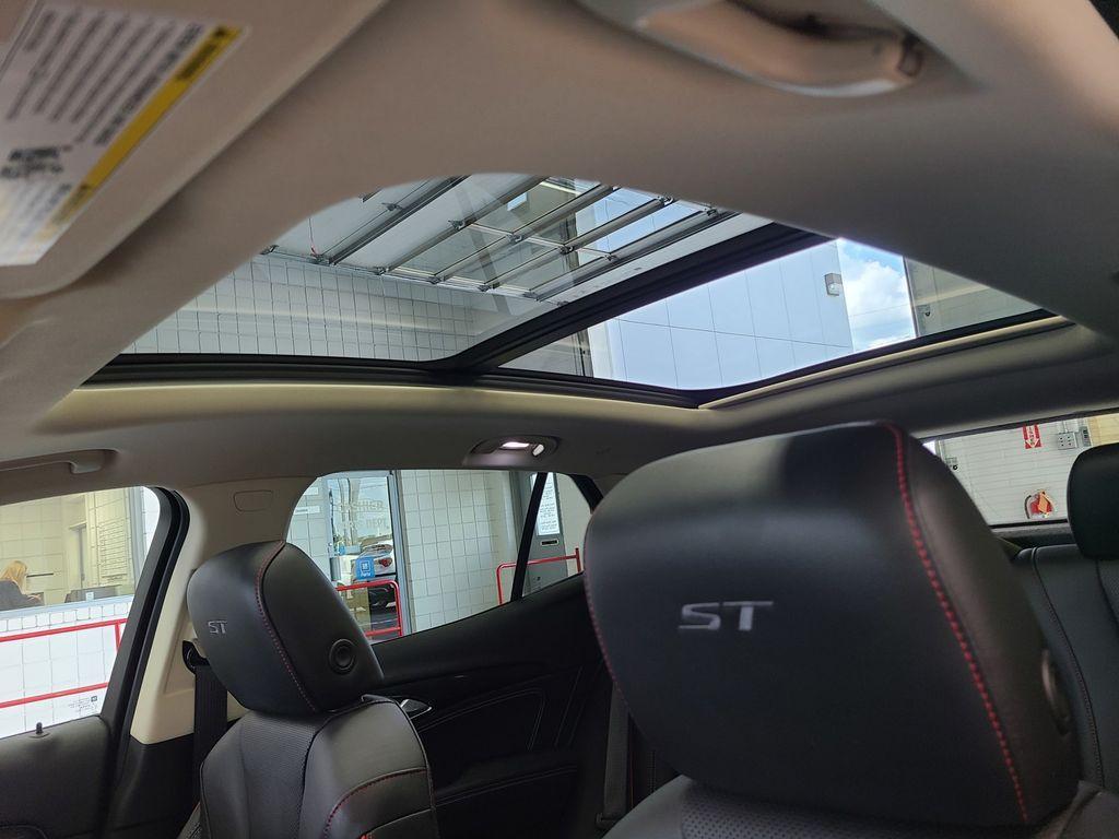 used 2023 Buick Envision car, priced at $34,968