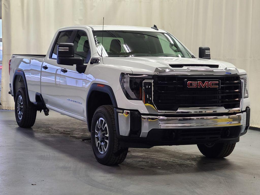 new 2025 GMC Sierra 3500 car, priced at $52,370