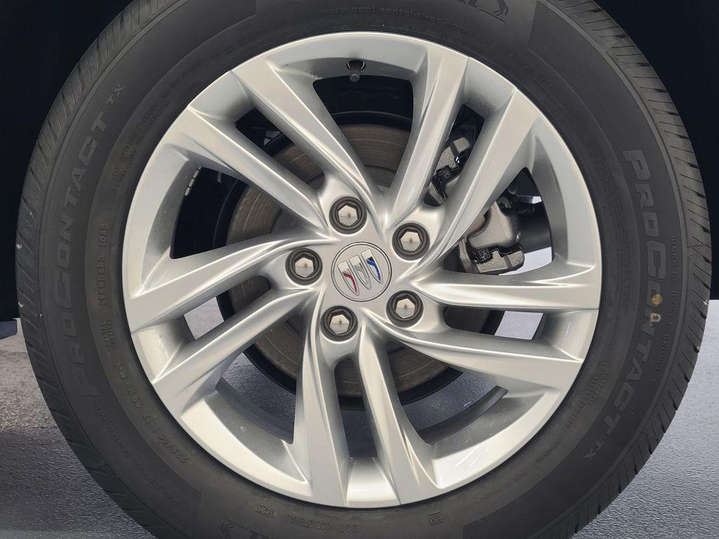 new 2025 Buick Envista car, priced at $26,280