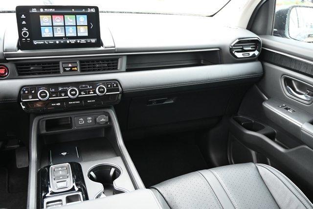 used 2025 Honda Pilot car, priced at $49,990