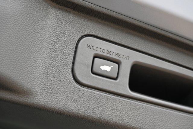 used 2025 Honda Pilot car, priced at $49,990