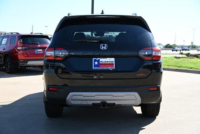 new 2025 Honda Pilot car, priced at $49,652