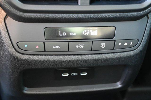 new 2025 Honda Pilot car, priced at $49,766