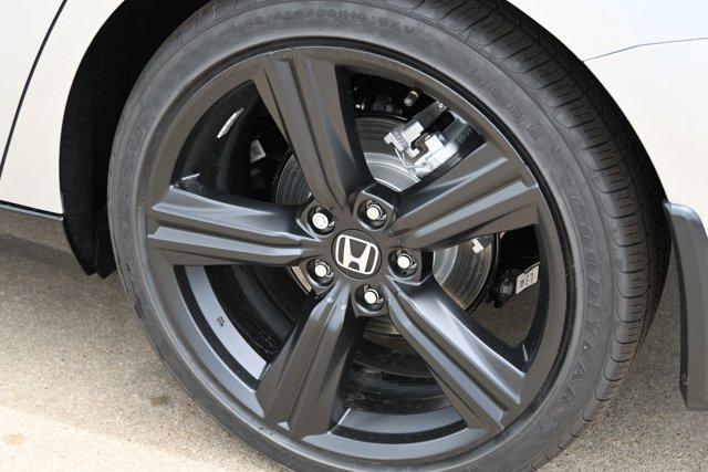 new 2025 Honda Accord Hybrid car, priced at $35,044