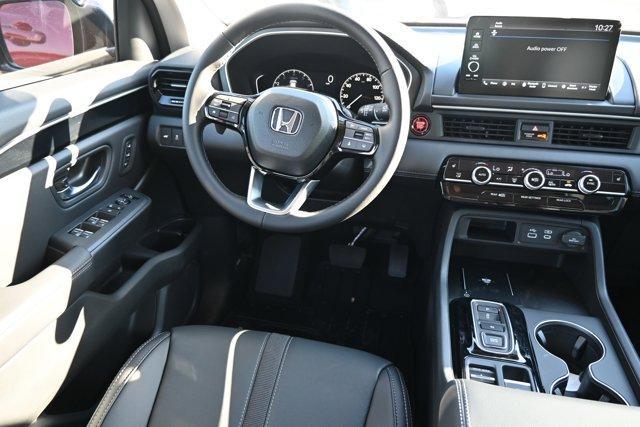 new 2025 Honda Pilot car, priced at $43,325