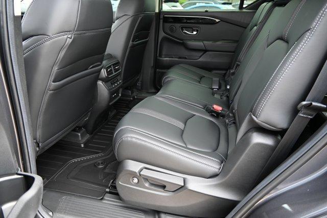new 2025 Honda Pilot car, priced at $46,163