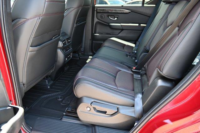 new 2025 Honda Pilot car, priced at $55,182