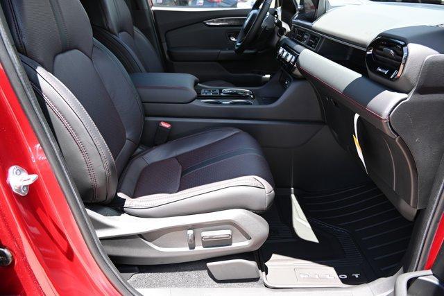 new 2025 Honda Pilot car, priced at $55,182