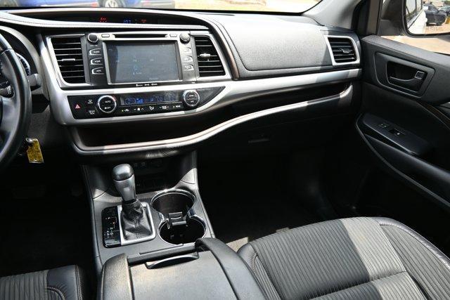 used 2018 Toyota Highlander car, priced at $19,690