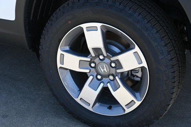 new 2025 Honda Ridgeline car, priced at $42,957