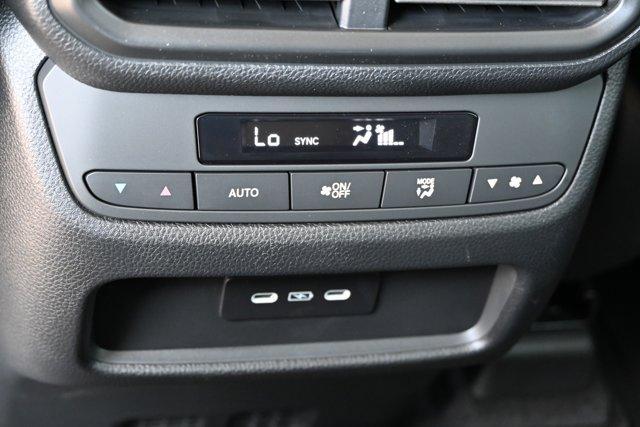 new 2025 Honda Pilot car, priced at $46,276