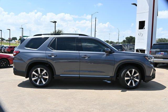 new 2025 Honda Pilot car, priced at $46,276