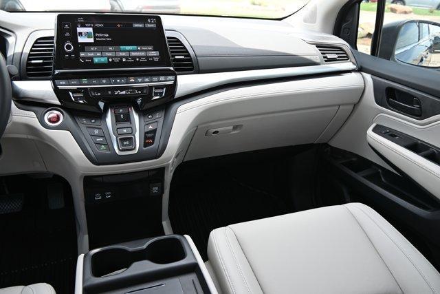 new 2025 Honda Odyssey car, priced at $41,125