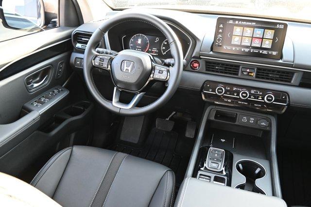 used 2025 Honda Pilot car, priced at $41,590