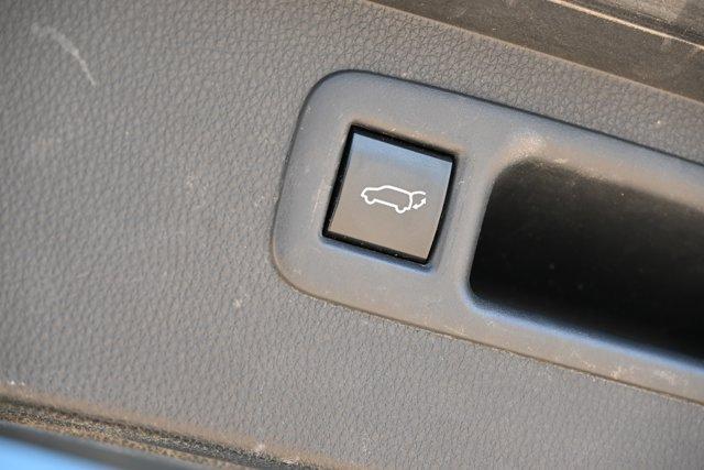used 2020 Toyota Highlander car, priced at $24,490