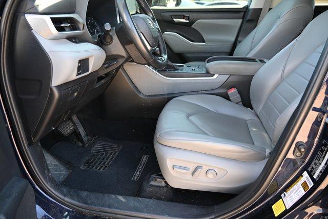 used 2020 Toyota Highlander car, priced at $24,490