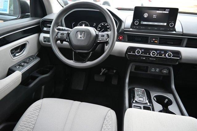 used 2023 Honda Pilot car, priced at $32,445