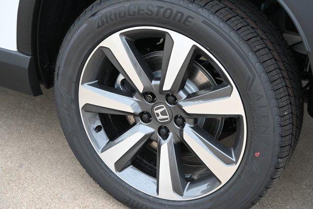 new 2025 Honda Pilot car, priced at $51,204