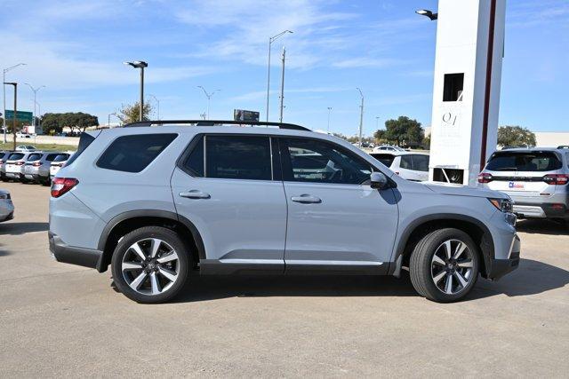 new 2025 Honda Pilot car, priced at $49,337