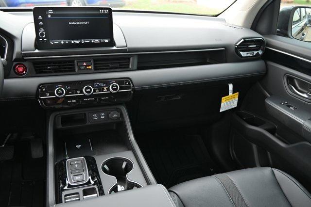 new 2025 Honda Pilot car, priced at $42,913