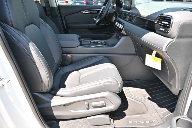 new 2025 Honda Pilot car, priced at $46,364
