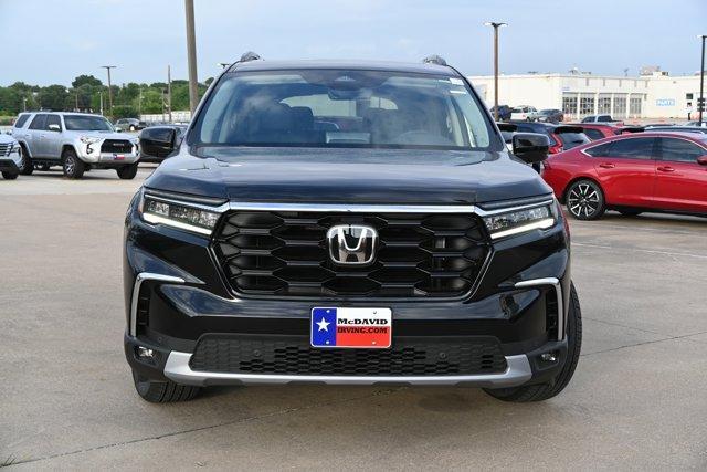 new 2025 Honda Pilot car, priced at $45,286