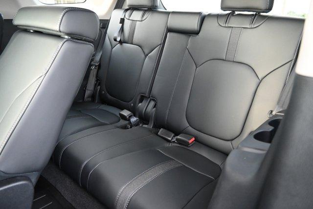 new 2025 Honda Pilot car, priced at $45,286