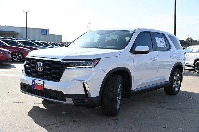 new 2025 Honda Pilot car, priced at $43,047