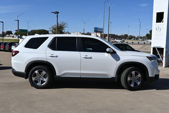 new 2025 Honda Pilot car, priced at $43,872