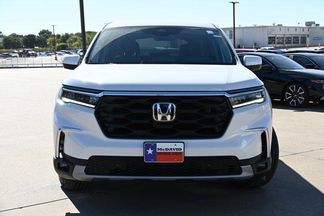 new 2025 Honda Pilot car, priced at $43,872