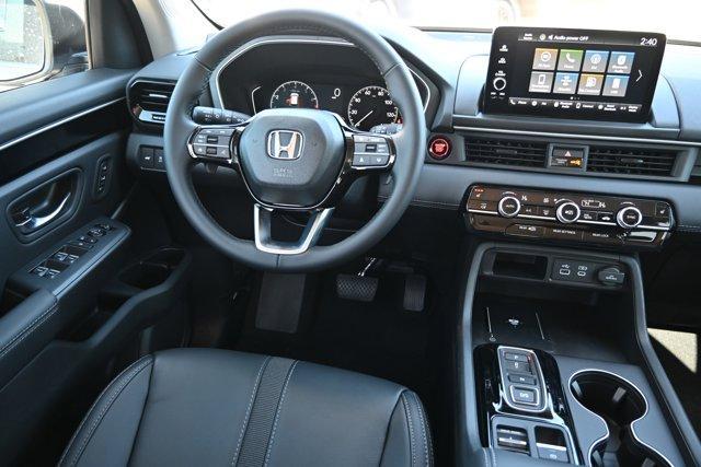 new 2025 Honda Pilot car, priced at $43,872