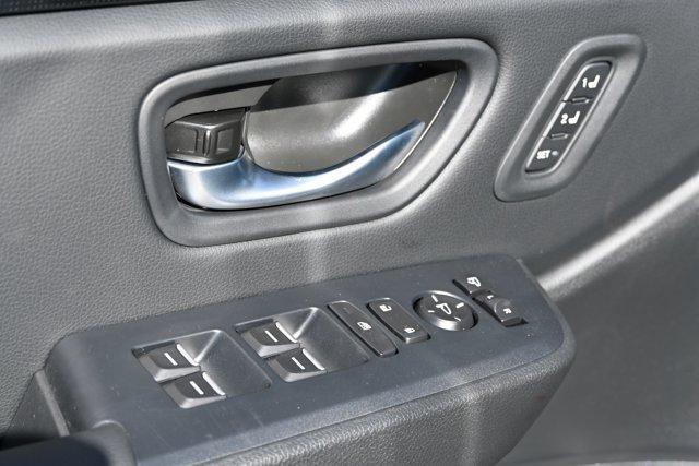 new 2025 Honda Pilot car, priced at $52,626